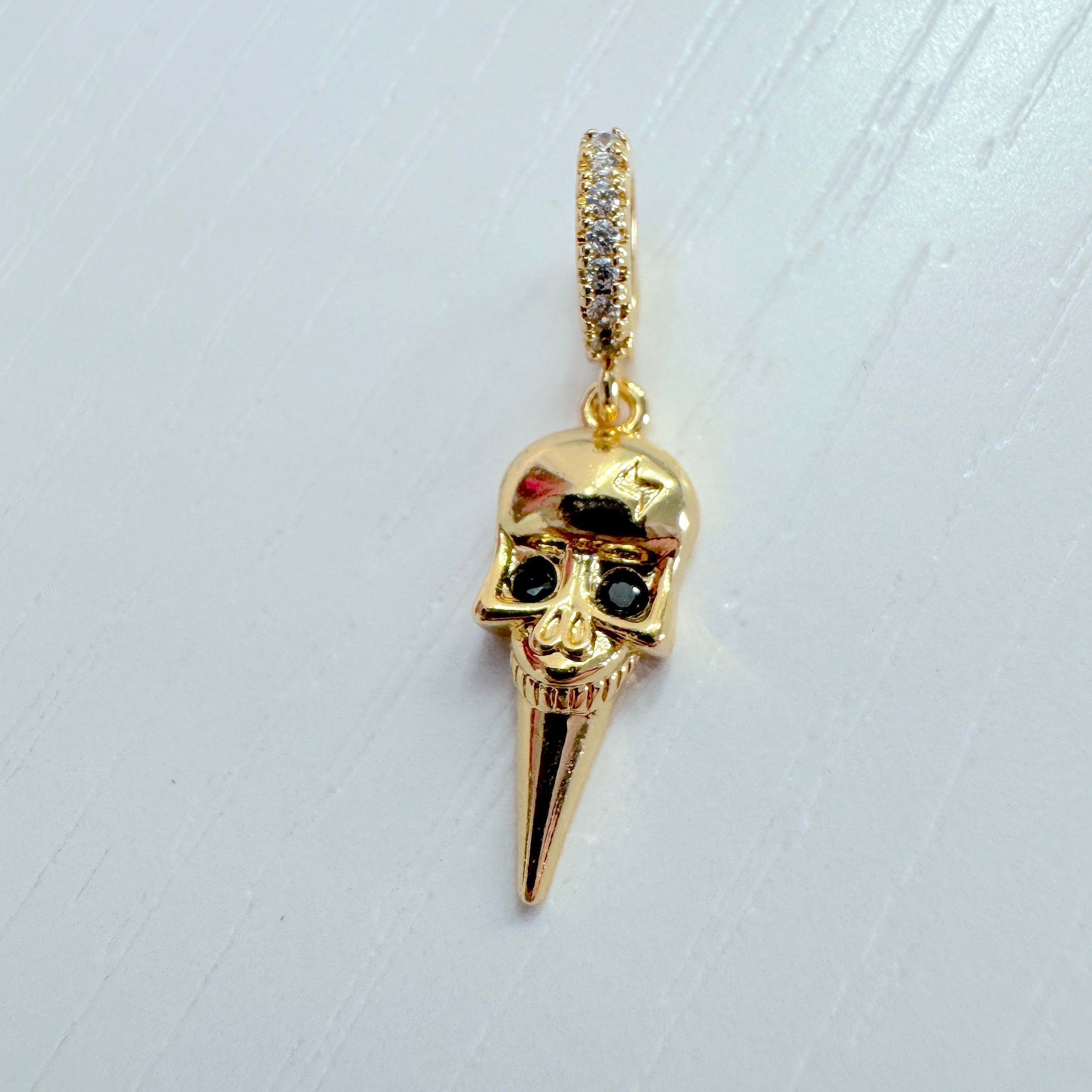 spike skull charm